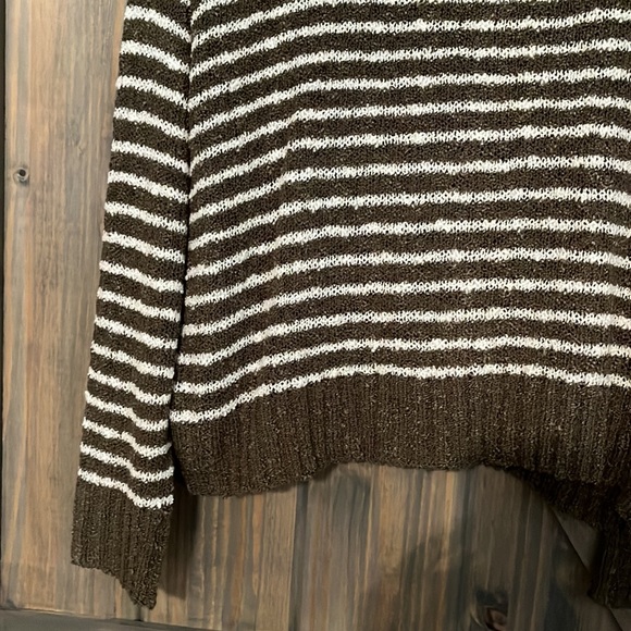 Women’s Sweater Perfect For Fall Size L NWT - Picture 2 of 8